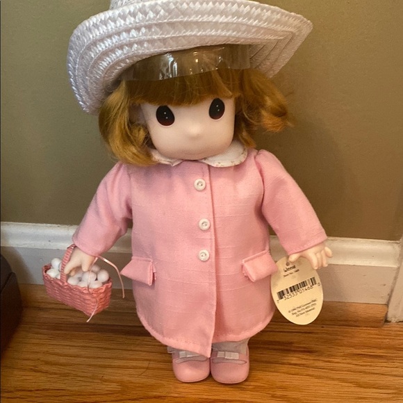 Precious Moments Easter Vintage Pink and Blue collectible Dolls with Accessories - Picture 4 of 5